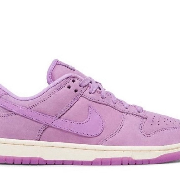 Nike women’s Dunk Low Premium - Picture 2 of 6